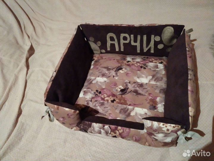 Лежанка для собак и кошек