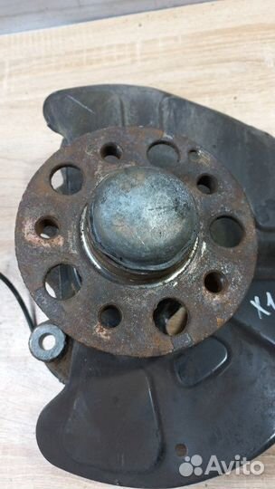 Кулак передний левый Mercedes-Benz E-Class W212 W