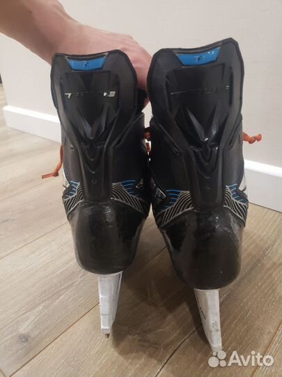 Хоккейная экипировка. Коньки шорты щитки нагрудник