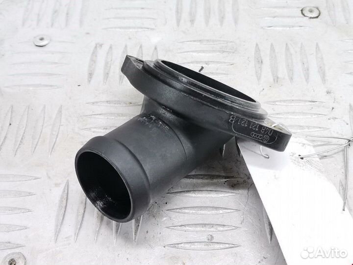 Корпус термостата Audi 80 8C/B4 1992 048121121B