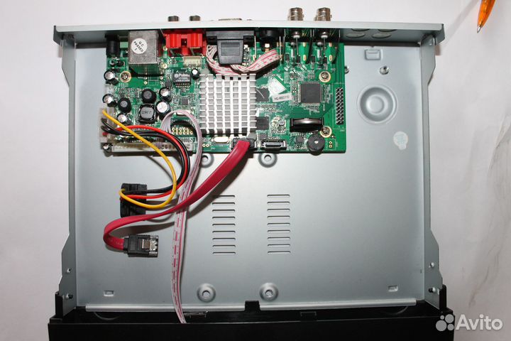 Видеорегистратор 4-х канальный и две видеокамеры