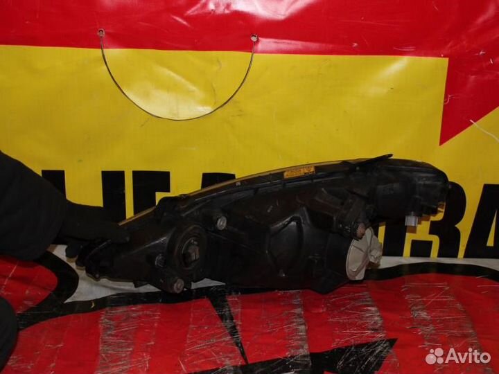 Фара правая Эстима ACR30 28-134 ксенон темна