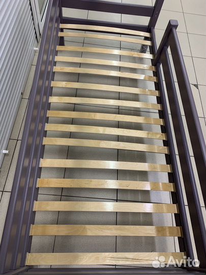 Кровать подростковая с надстройкой