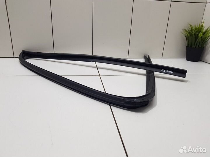 Уплотнитель стекла (Haval F7)