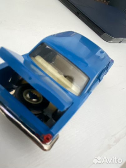 Модель автомобиля Волга 1:43 СССР