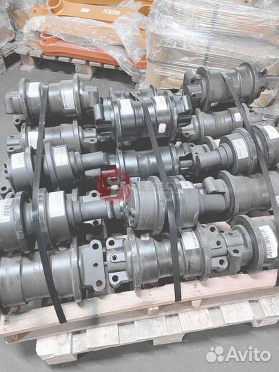 Каток поддерживающий Hitachi R912STD 9134245