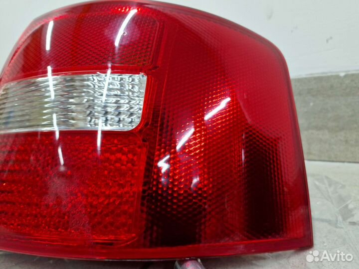 Задний правый фонарь Audi A6 C5 Avant Рест/Дорест