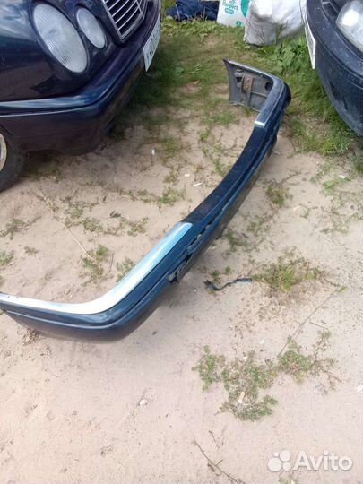 Передний бампер на Мерседес w210