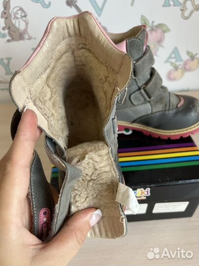 Ботинки зимние для девочки 24