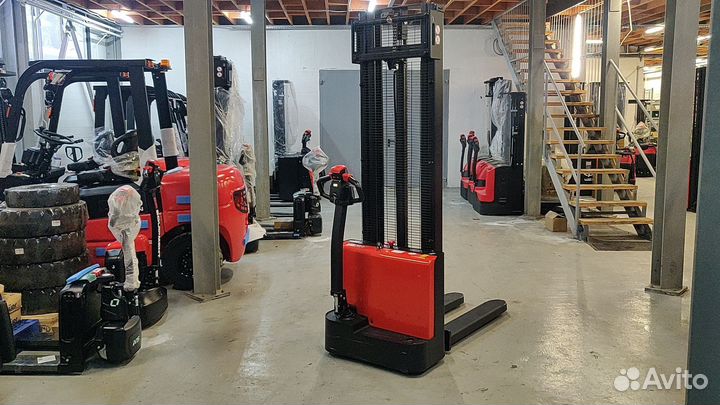 Штабелёр самоходный ESA121