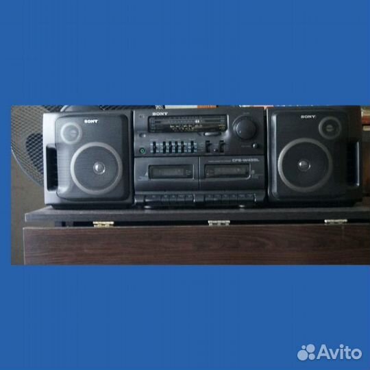 Продам магнитолу Sony mega bass