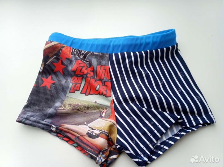 Плавки и костюм для купания