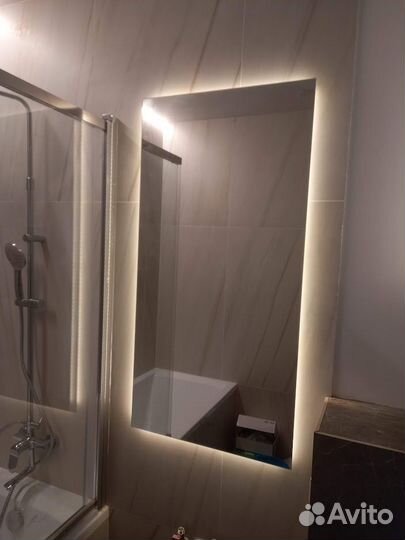 Зеркало с подсветкой для ванной