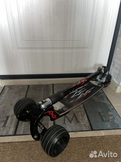Самокат Micro Kickboard Monster