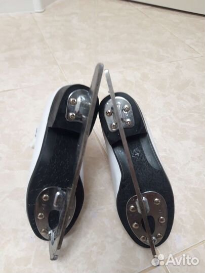 Коньки фигурные детские 28 размер