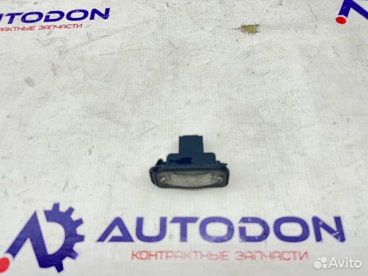 Плафон подсветки багажника Mercedes C-Class W203