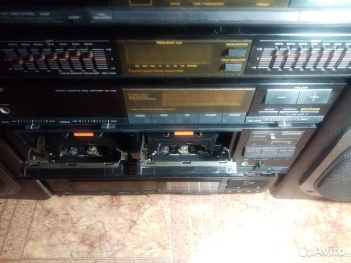 Музыкальный центр Sony 705