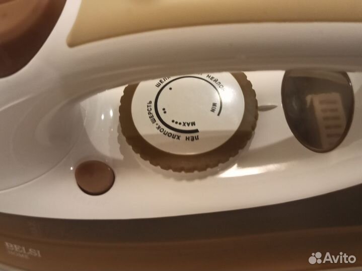 Утюг Belsi BSI 2200