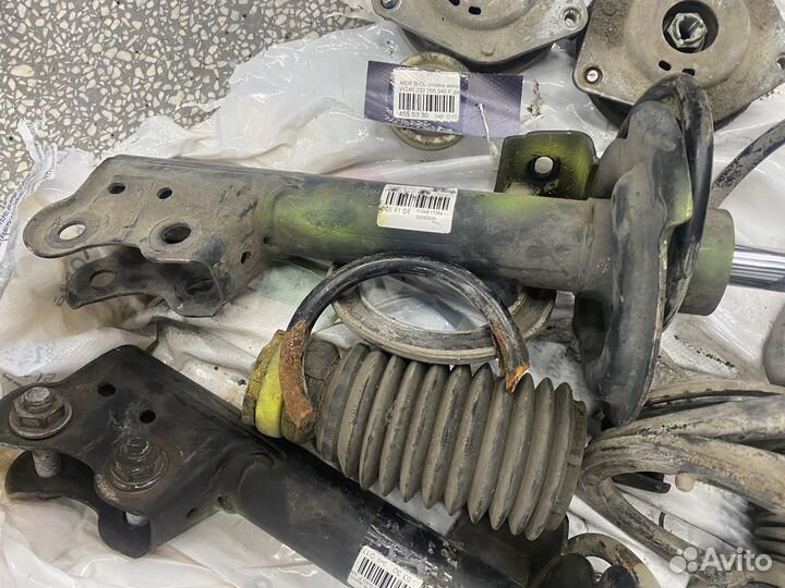 Стойка с пружиной