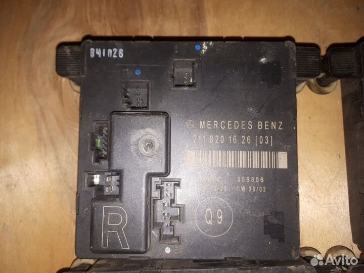 Блок управления двери 211 820 16 26 мерседес 211