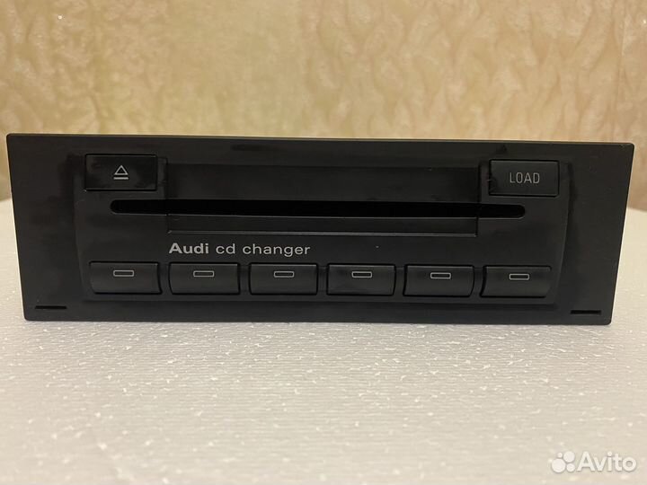 Чейнджер компакт дисков Audi A4