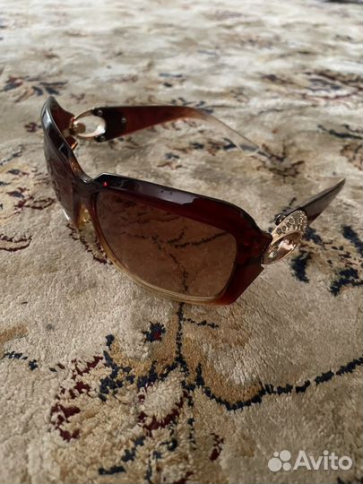 Солнцезащитные очки