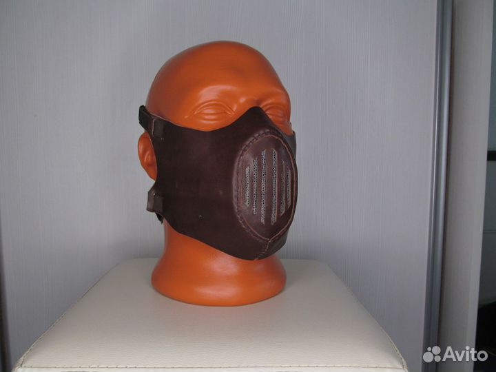 Кожаная маска для лица “Daring”