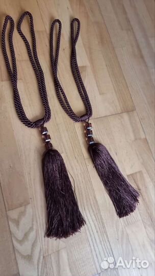 Подхваты для штор с кисточками коричневые