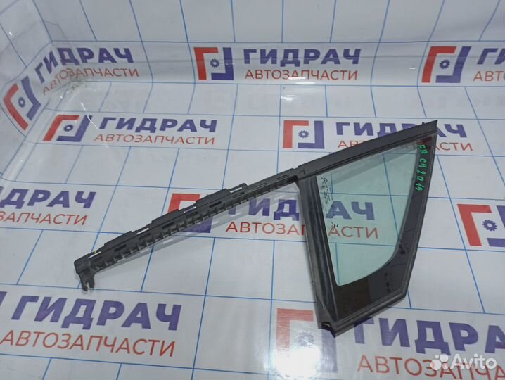 Стекло двери передней правой (форточка) Citroen C