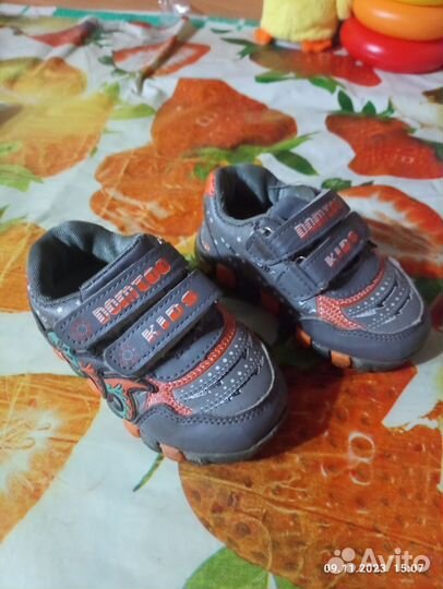 Детская обувь цена договорная