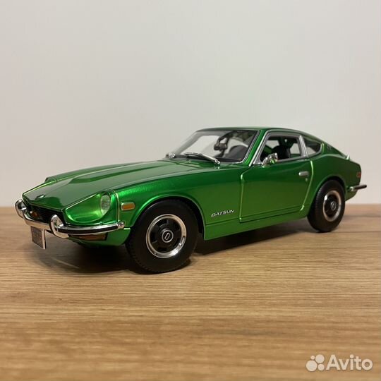 Модель автомобиля Datsun 240Z Nissan 1:18
