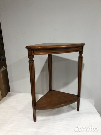 Угловой стол