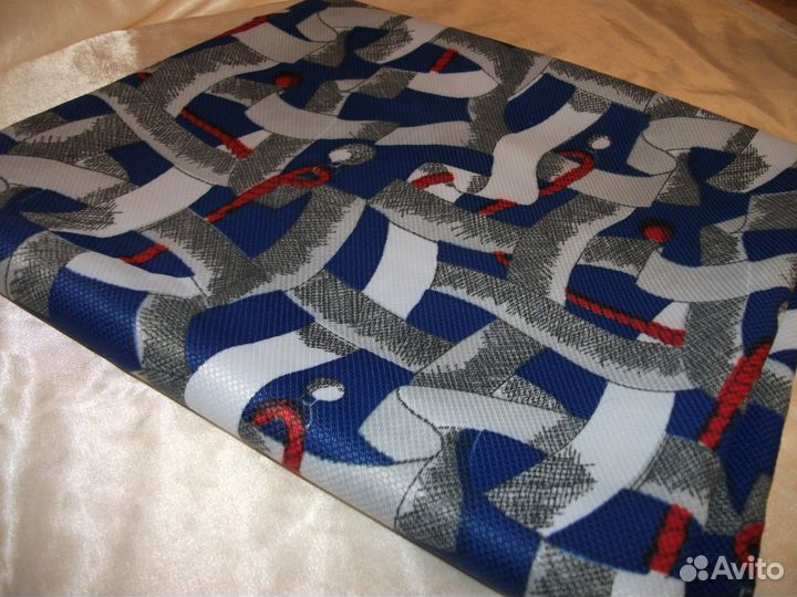 Отрезы тканей разных