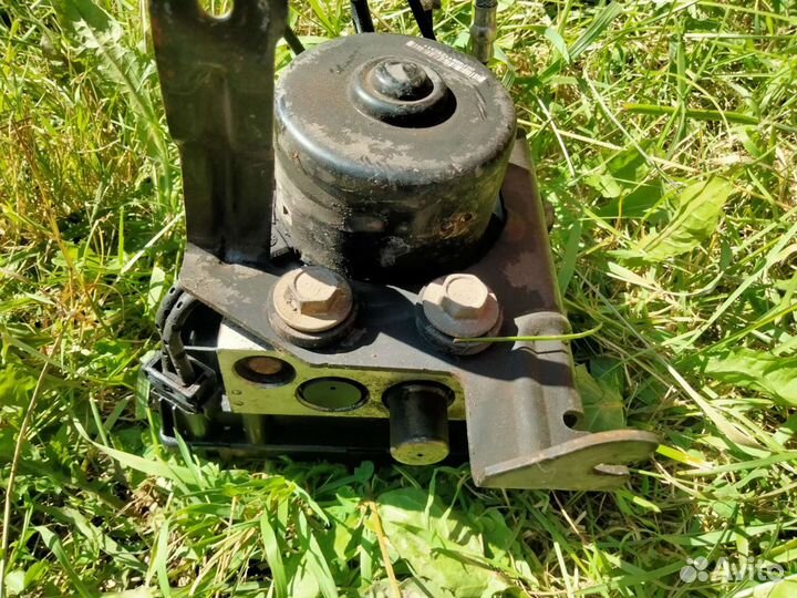 Блок абс Jeep Liberty/Cherokee kj