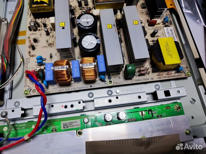 Телевизор LG 32PC51 (Разбор) (По запчастям)