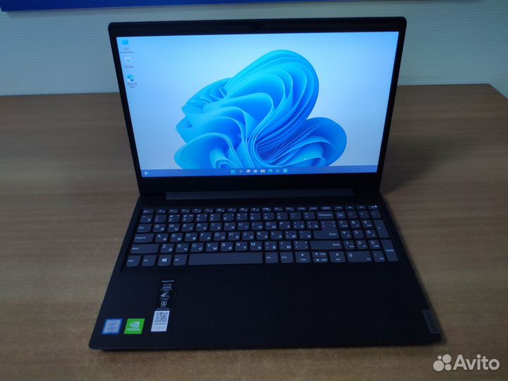 Ноутбук игровой / как новый / 2020год / Win 11