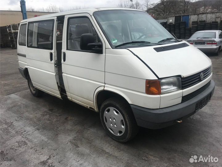 Разбор на запчасти Volkswagen Transporter 4
