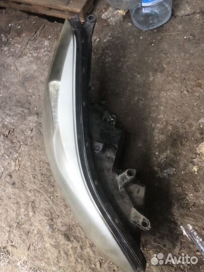 Правая фара Hyundai Elantra 5(MD)