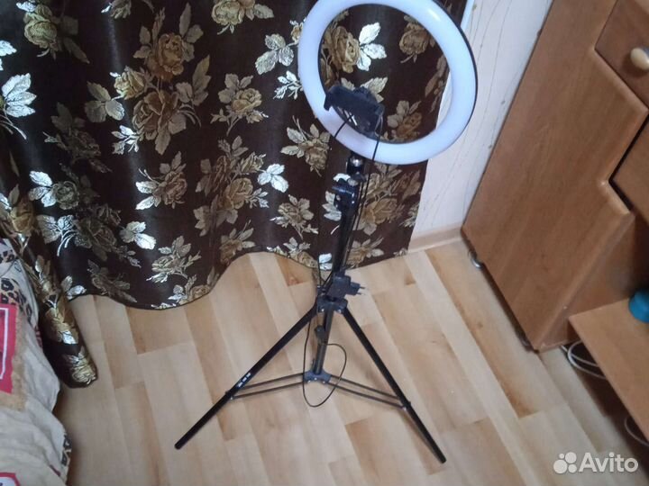 Кольцевая LED лампа 26 см