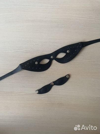 Маска кожаная на глаза