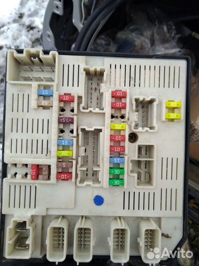 Блок предохранителей Рено лагуна 3 Renault Laguna