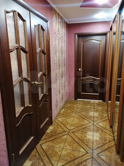 2-к. квартира, 56 м², 4/10 эт.