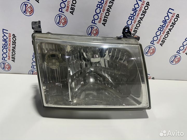 Фара правая Toyota Land Cruiser 100 2003