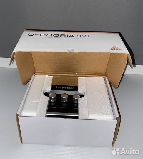 Звуковая карта Behringer u phoria UM2