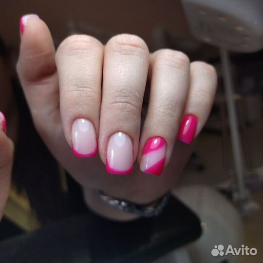 Модель на маникюр