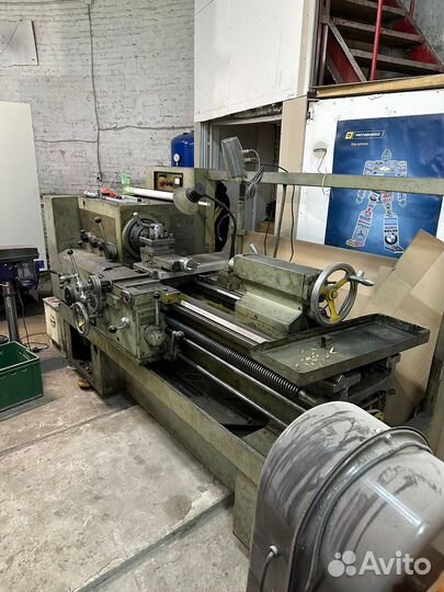 Станок токарно-винторезный
