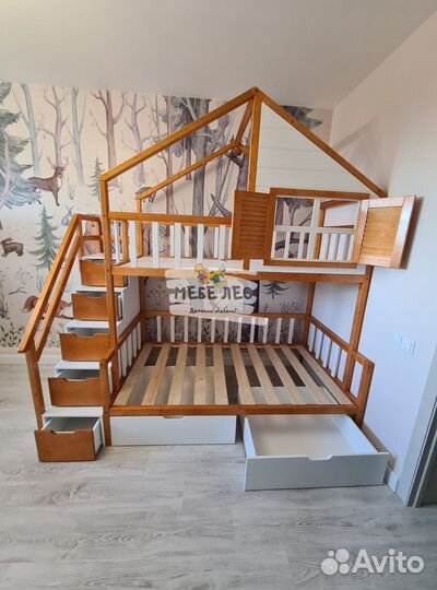 Детская двухъярусная кровать