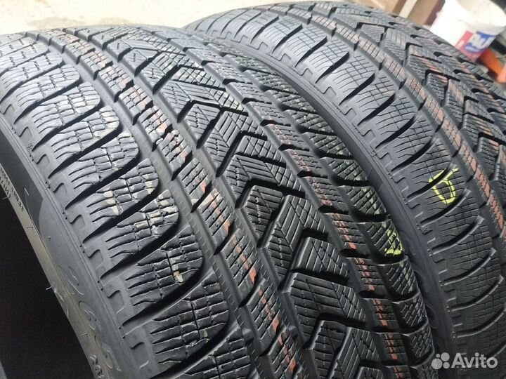 Pirelli Scorpion Winter 265/40 R21 105V