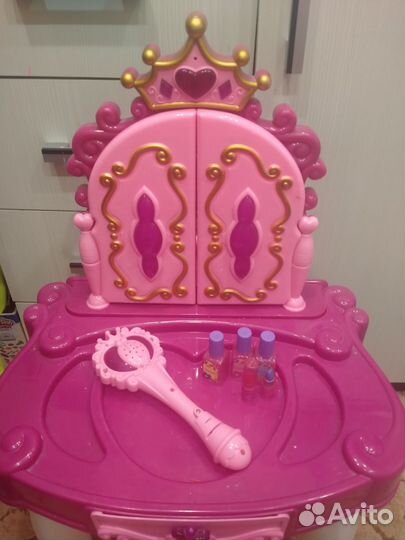 Столик для принцессы
