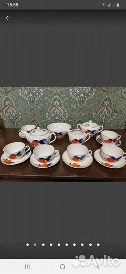 Часть винтажного сервиза